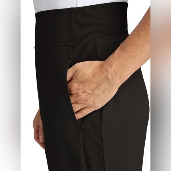 KIRKLAND Women's Black Ankle Pants - Picture 4 of 9